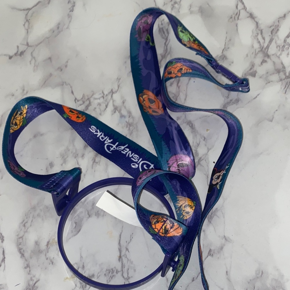 Disney Parks Lanyard with Halloween Theme plastic cup holder 2025 genuine merch